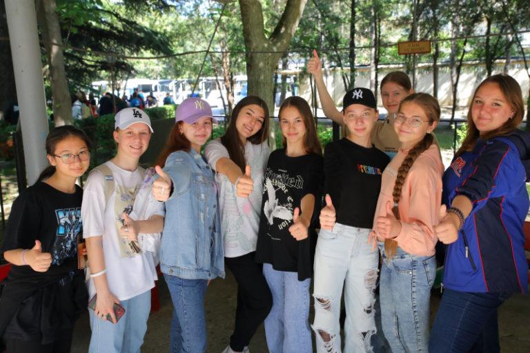 Более 3 тысяч школьников из всех российских регионов стали участниками первой летней смены «Артека»