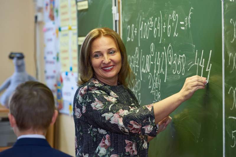 Продолжается прием заявок на участие в проекте «Российский учитель за рубежом» 