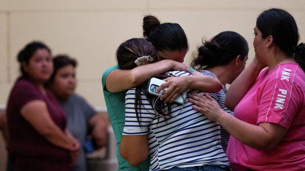 В Техасе снесут школу, где при стрельбе погиб 21 человек