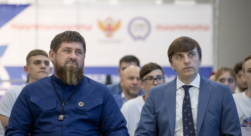 Сергей Кравцов и Рамзан Кадыров пообщались с участниками «Университетской смены» в ЧГПУ