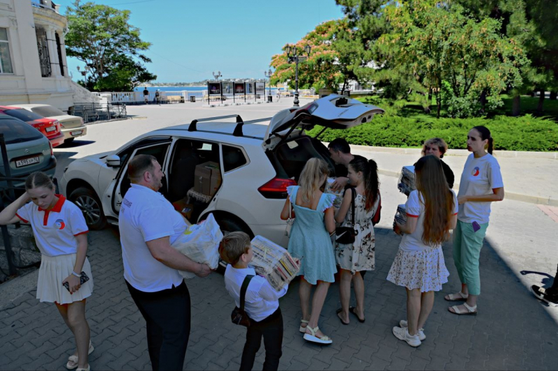 Школьники из Севастополя стали активными участниками акции «Дети – детям»