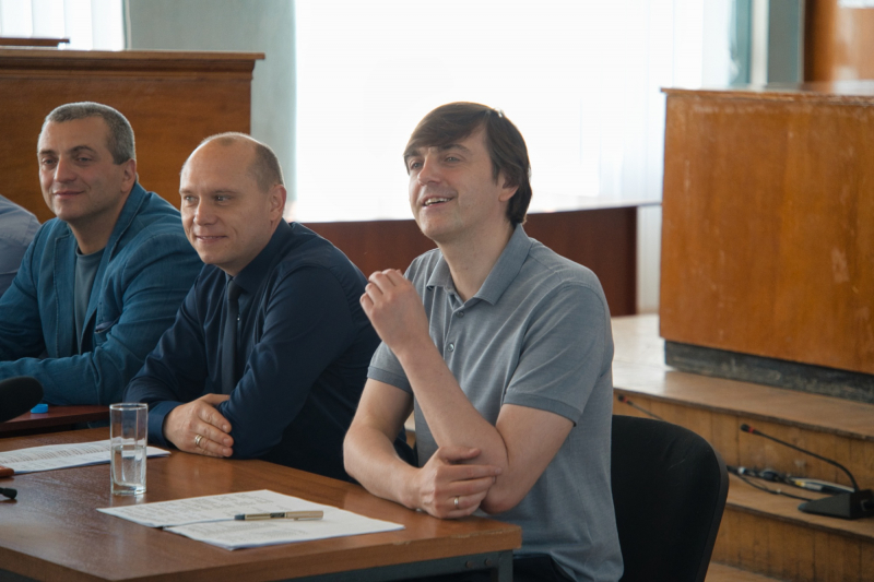 В гуманитарный центр Харьковской области прибыла учебная литература из России