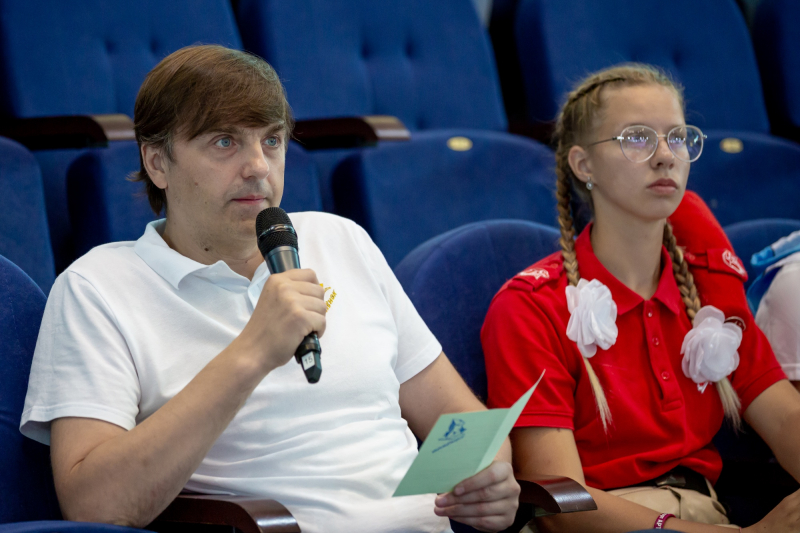 Министр просвещения России принял участие в турнире «Что? Где? Когда?» в «Орленке»
