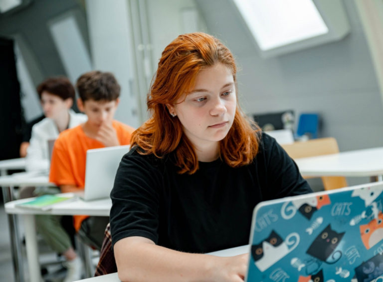 «Сириус» запустил новый образовательный проект по искусственному интеллекту для школьников