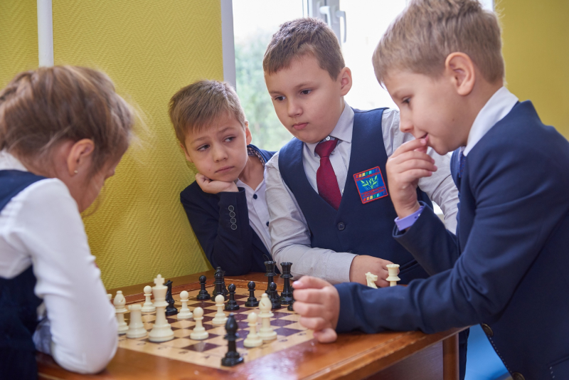 В Ассоциации школ России и Белоруссии проходит шахматный фестиваль 