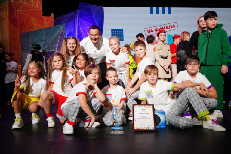 В полуфинал Всероссийской Юниор-Лиги КВН прошли 10 детских команд