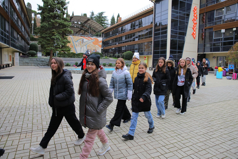 Смена «Артек» – время действовать!» объединила более двух тысяч школьников из разных регионов России 